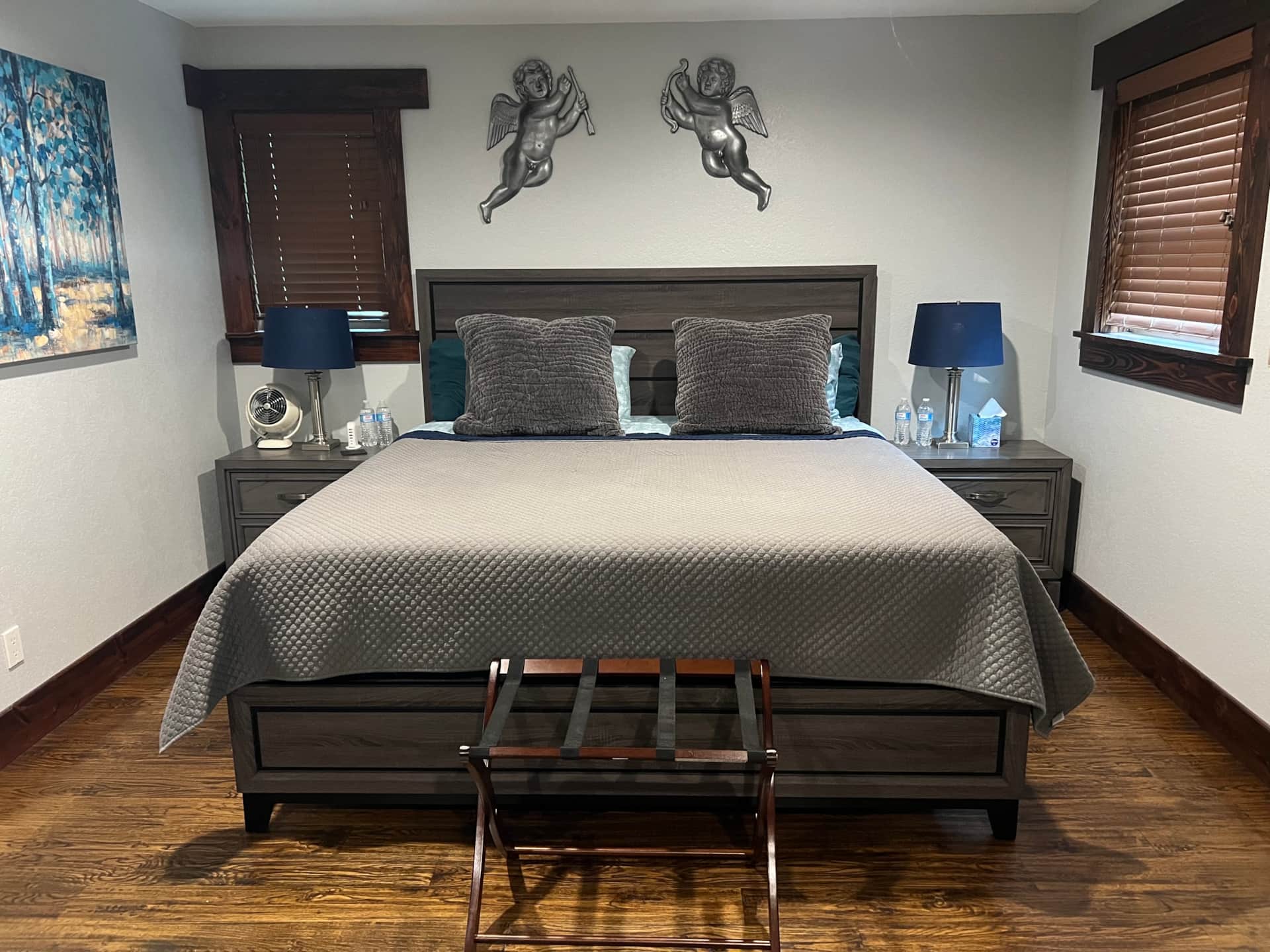 Lake House Sleeps 10 Upscale, Pet Friendly East Texas Pines